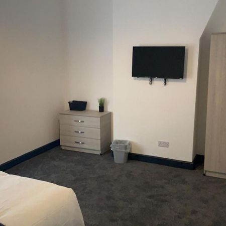Houghton Guest House 1 Stoke-on-Trent Eksteriør bilde